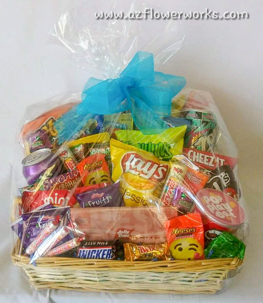 Deluxe Cheese and Gourmet Snack Board Gift Basket - Gift Baskets for  Delivery